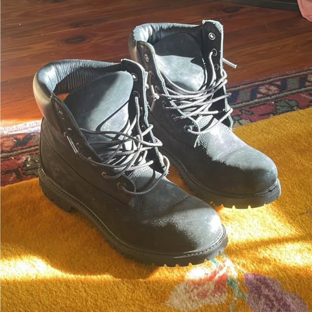 black timberland boots